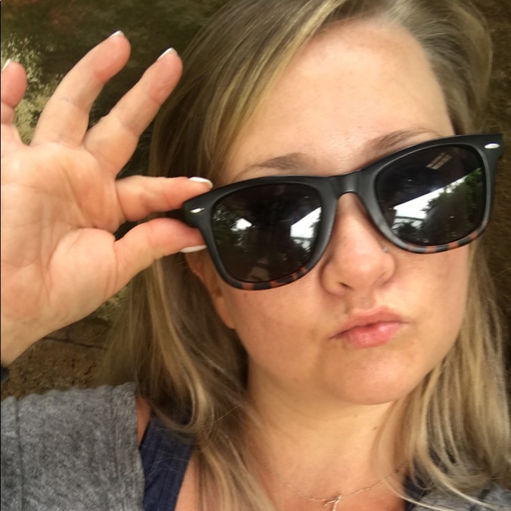 Meet your Posher, Nicole